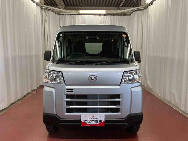 ハイゼットカーゴ DX 届出済未使用車 元展示車 衝突安全ボディ キーレスキー 両側スライドドア アイドリングストップ オートマチックハイビーム オートライト レーンアシスト 運転席エアバッグ 助手席エアバッグ 1オーナー(3枚目)