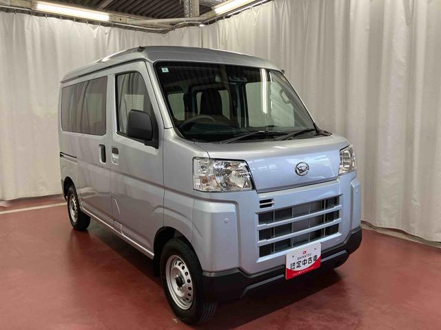 ハイゼットカーゴ DX 届出済未使用車 元展示車 衝突安全ボディ キーレスキー 両側スライドドア アイドリングストップ オートマチックハイビーム オートライト レーンアシスト 運転席エアバッグ 助手席エアバッグ 1オーナー(4枚目)