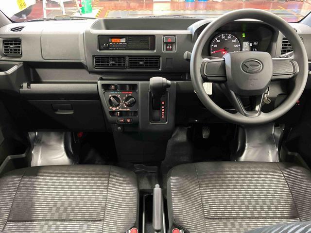 ハイゼットカーゴ DX 届出済未使用車 元展示車 衝突安全ボディ キーレスキー 両側スライドドア アイドリングストップ オートマチックハイビーム オートライト レーンアシスト 運転席エアバッグ 助手席エアバッグ 1オーナー(12枚目)