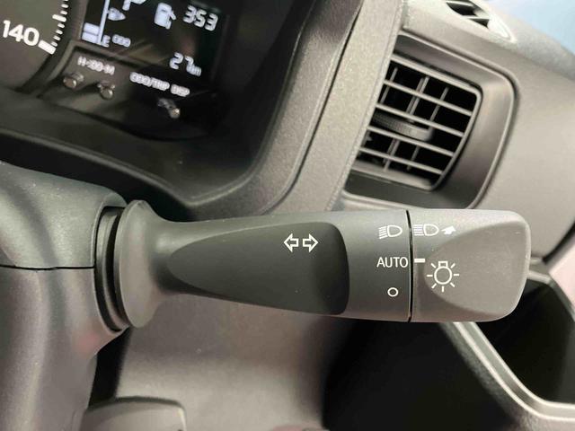 ハイゼットカーゴ DX 届出済未使用車 元展示車 衝突安全ボディ キーレスキー 両側スライドドア アイドリングストップ オートマチックハイビーム オートライト レーンアシスト 運転席エアバッグ 助手席エアバッグ 1オーナー(17枚目)