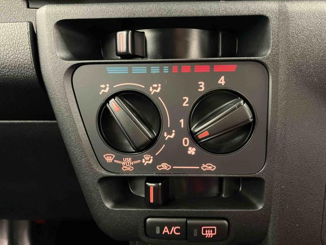 ハイゼットカーゴ DX 届出済未使用車 元展示車 衝突安全ボディ キーレスキー 両側スライドドア アイドリングストップ オートマチックハイビーム オートライト レーンアシスト 運転席エアバッグ 助手席エアバッグ 1オーナー(18枚目)