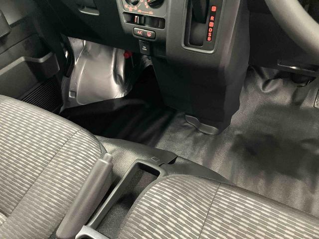 ハイゼットカーゴ DX 届出済未使用車 元展示車 衝突安全ボディ キーレスキー 両側スライドドア アイドリングストップ オートマチックハイビーム オートライト レーンアシスト 運転席エアバッグ 助手席エアバッグ 1オーナー(29枚目)