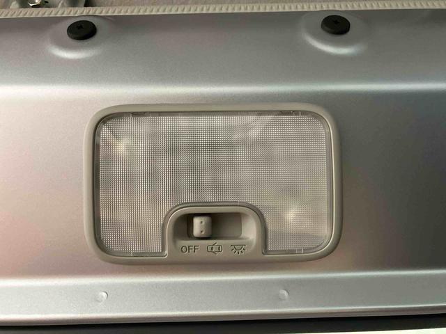 ハイゼットカーゴ DX 届出済未使用車 元展示車 衝突安全ボディ キーレスキー 両側スライドドア アイドリングストップ オートマチックハイビーム オートライト レーンアシスト 運転席エアバッグ 助手席エアバッグ 1オーナー(33枚目)