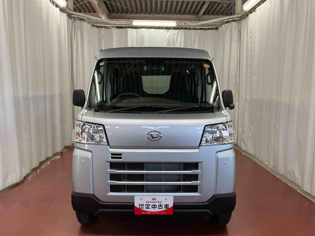 ハイゼットカーゴ ＤＸ　届出済未使用車　元展示車　衝突安全ボディ　キーレスキー　両側スライドドア　アイドリングストップ　オートマチックハイビーム　オートライト　レーンアシスト　運転席エアバッグ　助手席エアバッグ　１オーナー（3枚目）