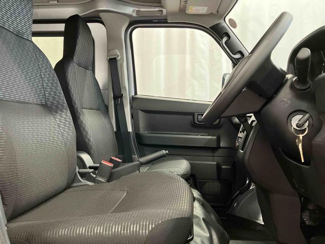 ハイゼットカーゴ ＤＸ　届出済未使用車　元展示車　衝突安全ボディ　キーレスキー　両側スライドドア　アイドリングストップ　オートマチックハイビーム　オートライト　レーンアシスト　運転席エアバッグ　助手席エアバッグ　１オーナー（21枚目）