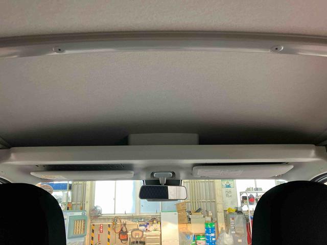 ハイゼットカーゴ ＤＸ　届出済未使用車　元展示車　衝突安全ボディ　キーレスキー　両側スライドドア　アイドリングストップ　オートマチックハイビーム　オートライト　レーンアシスト　運転席エアバッグ　助手席エアバッグ　１オーナー（24枚目）