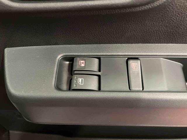 ハイゼットカーゴ ＤＸ　届出済未使用車　元展示車　衝突安全ボディ　キーレスキー　両側スライドドア　アイドリングストップ　オートマチックハイビーム　オートライト　レーンアシスト　運転席エアバッグ　助手席エアバッグ　１オーナー（32枚目）