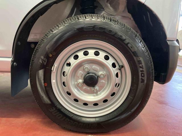 ハイゼットカーゴ ＤＸ　届出済未使用車　元展示車　衝突安全ボディ　キーレスキー　両側スライドドア　アイドリングストップ　オートマチックハイビーム　オートライト　レーンアシスト　運転席エアバッグ　助手席エアバッグ　１オーナー（39枚目）