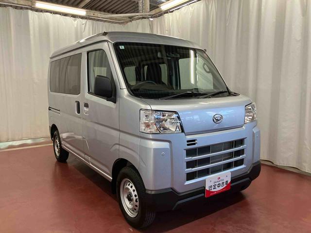 ハイゼットカーゴ ＤＸ　届出済未使用車　元展示車　衝突安全ボディ　禁煙　キーレス　両側スライドドア　アイドリングストップ　オートライト　オートマチックハイビーム　レーンアシスト　ＡＢＳ　運転席エアバッグ　助手席エアバッグ（4枚目）