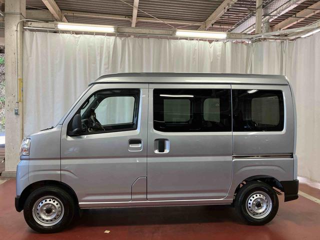 ハイゼットカーゴ ＤＸ　届出済未使用車　元展示車　衝突安全ボディ　禁煙　キーレス　両側スライドドア　アイドリングストップ　オートライト　オートマチックハイビーム　レーンアシスト　ＡＢＳ　運転席エアバッグ　助手席エアバッグ（8枚目）