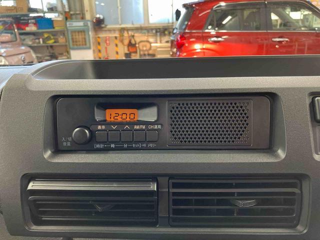 ハイゼットカーゴ ＤＸ　届出済未使用車　元展示車　衝突安全ボディ　禁煙　キーレス　両側スライドドア　アイドリングストップ　オートライト　オートマチックハイビーム　レーンアシスト　ＡＢＳ　運転席エアバッグ　助手席エアバッグ（14枚目）