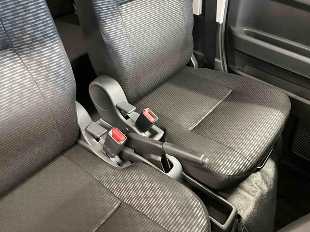 ハイゼットカーゴ ＤＸ　届出済未使用車　元展示車　衝突安全ボディ　禁煙　キーレス　両側スライドドア　アイドリングストップ　オートライト　オートマチックハイビーム　レーンアシスト　ＡＢＳ　運転席エアバッグ　助手席エアバッグ（22枚目）