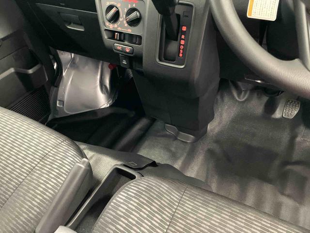 ハイゼットカーゴ ＤＸ　届出済未使用車　元展示車　衝突安全ボディ　禁煙　キーレス　両側スライドドア　アイドリングストップ　オートライト　オートマチックハイビーム　レーンアシスト　ＡＢＳ　運転席エアバッグ　助手席エアバッグ（23枚目）