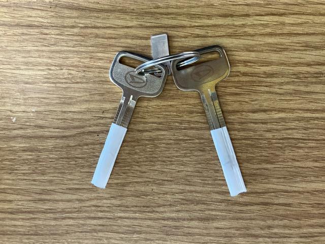 ハイゼットトラック スタンダード 農用スペシャル 1オーナー 4WD マニュアル車 衝突被害軽減システム 整備記録簿 運転席エアバッグ 助手席エアバッグ 誤発進抑制機能 オートマチックハイビーム パワステ エアコン オートライト アイドリングストップ(14枚目)