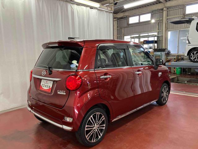 見た目はコンパクトですが、室内やラゲージスペースは広々！