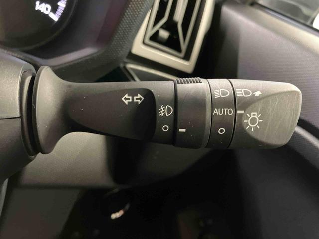 タフト G クロムベンチャー 1オーナー 衝突被害軽減システム 車線逸脱警報装置 シートヒーター ガラスルーフ アイドリングストップ LEDヘッドランプ オートライト オートマチックハイビーム スマートキー プッシュスタート(17枚目)