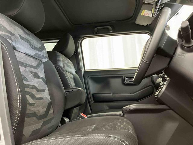 タフト G クロムベンチャー 1オーナー 衝突被害軽減システム 車線逸脱警報装置 シートヒーター ガラスルーフ アイドリングストップ LEDヘッドランプ オートライト オートマチックハイビーム スマートキー プッシュスタート(22枚目)