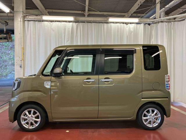 【スマートアシストＩＩＩ搭載車】　衝突回避支援ブレーキ機能（対車両・歩行者）、衝突警報機能（対車両・対歩行者）、誤発信抑制制御機能などの機能で安全な運転をサポートします