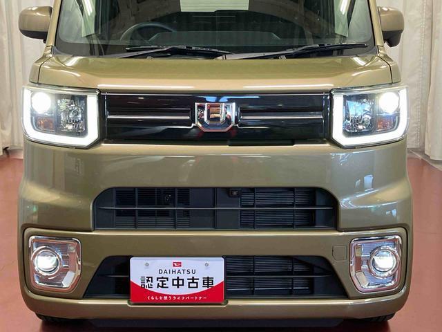 フロントフェイス（ヘッドランプ点灯時）