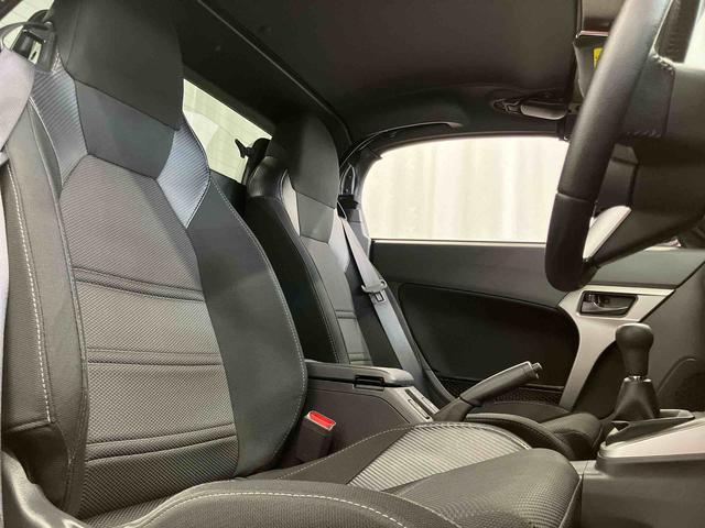 コペン ローブ　下取車　ターボ　ＤＶＤオーディオ　ブルートゥース　ドライブレコーダー　運転席エアバッグ　助手席エアバッグ　スマートキー　シートヒーター　ＡＢＳ　ＶＳＣ　衝突安全ボディ　ＬＥＤヘッドランプ（22枚目）