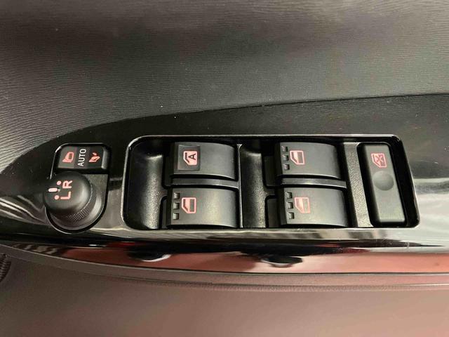 タント カスタムＸ　ＳＡＩＩＩ　下取車　メモリーナビ　バックカメラ　ＬＥＤヘッドランプ　オートライト　衝突被害軽減システム　スマートキー　プッシュスタート　片側電動両側スライドドア　運転席エアバッグ　助手席エアバッグ（31枚目）