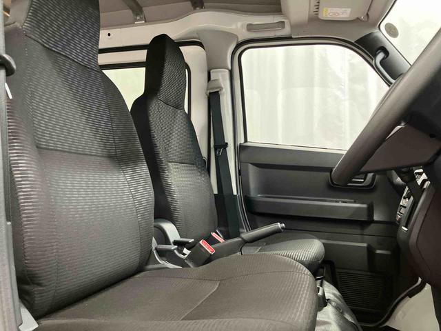 ハイゼットカーゴ ＤＸ　１オーナー　衝突被害軽減システム　衝突安全ボディ　アイドリングストップ　ＥＴＣ　キーレス　両側スライドドア　オートライト　オートマチックハイビーム　ＥＳＣ　ＡＢＳ　運転席エアバッグ　助手席エアバッグ（22枚目）
