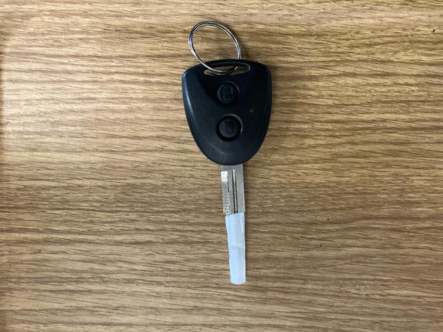 ハイゼットカーゴ クルーズターボＳＡＩＩＩ　下取車　ナビ　ブルートゥース　衝突被害軽減システム　横滑防止　レーンキープアシスト　ＬＥＤヘッドランプ　オートライト　オートマチックハイビーム　アイドリングストップ　キーレス　ＡＢＳ（16枚目）