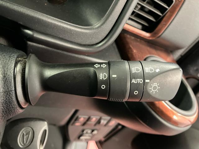 ハイゼットカーゴ クルーズターボＳＡＩＩＩ　下取車　ナビ　ブルートゥース　衝突被害軽減システム　横滑防止　レーンキープアシスト　ＬＥＤヘッドランプ　オートライト　オートマチックハイビーム　アイドリングストップ　キーレス　ＡＢＳ（17枚目）