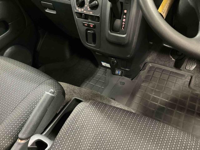 ハイゼットカーゴ クルーズターボＳＡＩＩＩ　下取車　ナビ　ブルートゥース　衝突被害軽減システム　横滑防止　レーンキープアシスト　ＬＥＤヘッドランプ　オートライト　オートマチックハイビーム　アイドリングストップ　キーレス　ＡＢＳ（24枚目）