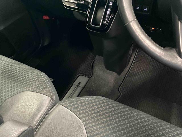 タント カスタムＲＳスタイルセレクション　下取車　９インチナビ　ブルートゥース　ＥＴＣ　ドライブレコーダー　パノラマカメラ　衝突被害軽減システム　両側電動スライドドア　アダプティブクルーズコントロール　シートヒーター　ＬＥＤヘッドランプ（30枚目）