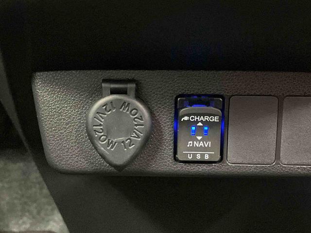 アクセサリーソケット、ＵＳＢアダプター