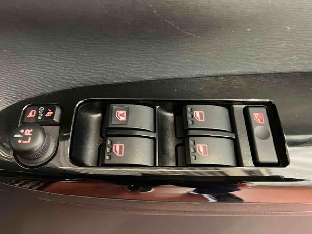 タント カスタムRS トップエディションSAII 下取車 ターボ ナビ ブルートゥース ETC バックモニター 衝突被害軽減システム VSC 誤発進抑制 両側電動スライドドア 横滑防止 スマートキー LEDヘッドランプ オートライト ベンチシート(32枚目)