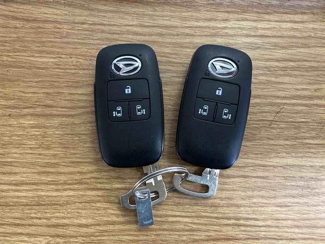 タント カスタムＸ　元試乗車　衝突被害軽減システム　車線逸脱防止　スマートキー　シートヒーター　両側電動スライドドア　ＬＥＤヘッドランプ　オートライト　オートマチックハイビーム　電動格納ミラー　衝突安全ボディ（12枚目）