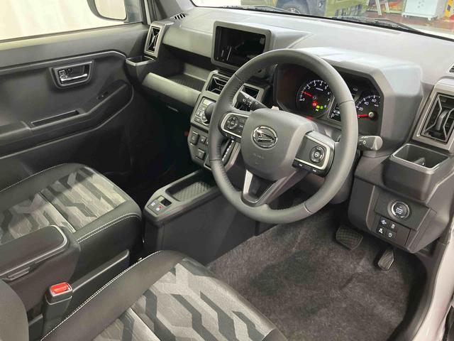 タフト Ｇ　ダーククロムベンチャー　元展示車　届出済未使用車　衝突被害軽減システム　レーンキープアシスト　アダプティブクルーズコントロール　シートヒーター　サンルーフ　ＬＥＤヘッドランプ　オートマチックハイビーム　衝突安全ボディ（12枚目）