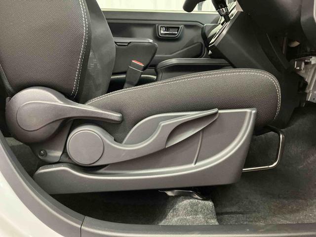 タフト Ｇ　ダーククロムベンチャー　元展示車　届出済未使用車　衝突被害軽減システム　レーンキープアシスト　アダプティブクルーズコントロール　シートヒーター　サンルーフ　ＬＥＤヘッドランプ　オートマチックハイビーム　衝突安全ボディ（23枚目）