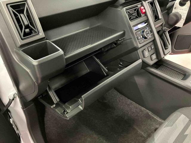 タフト Ｇ　ダーククロムベンチャー　元展示車　届出済未使用車　衝突被害軽減システム　レーンキープアシスト　アダプティブクルーズコントロール　シートヒーター　サンルーフ　ＬＥＤヘッドランプ　オートマチックハイビーム　衝突安全ボディ（31枚目）