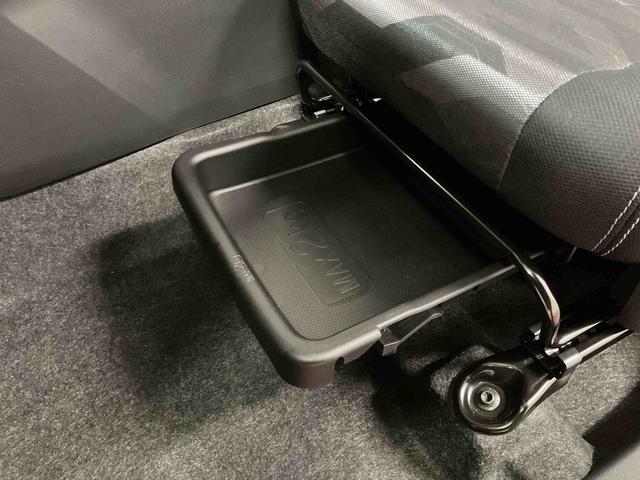 タフト Ｇ　ダーククロムベンチャー　元展示車　届出済未使用車　衝突被害軽減システム　レーンキープアシスト　アダプティブクルーズコントロール　シートヒーター　サンルーフ　ＬＥＤヘッドランプ　オートマチックハイビーム　衝突安全ボディ（32枚目）