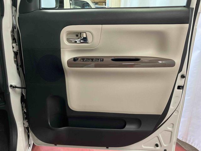 ムーヴキャンバス Ｘメイクアップリミテッド　ＳＡＩＩＩ　下取車　ナビ　パノラマカメラ　衝突被害軽減システム　ＥＴＣ　スマートキー　プッシュスタート　オートライト　オートマチックハイビーム　電動格納ミラー　ベンチシート　運転席エアバッグ　助手席エアバッグ（32枚目）