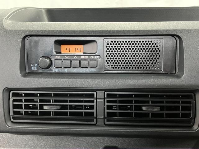 ハイゼットトラック スタンダード 農用スペシャル 4WD マニュアル車 1オーナー 衝突被害軽減システム アイドリングストップ オートライト 運転席エアバッグ 助手席エアバッグ レーンキープアシスト 誤発進抑制機能 オートマチックハイビーム パワステ(12枚目)