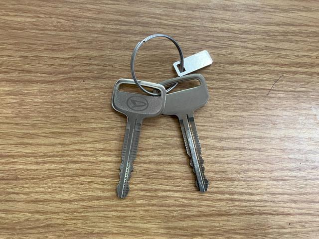 ハイゼットトラック スタンダード 農用スペシャル 4WD マニュアル車 1オーナー 衝突被害軽減システム アイドリングストップ オートライト 運転席エアバッグ 助手席エアバッグ レーンキープアシスト 誤発進抑制機能 オートマチックハイビーム パワステ(13枚目)