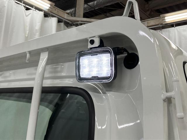 ハイゼットトラック スタンダード 農用スペシャル 4WD マニュアル車 1オーナー 衝突被害軽減システム アイドリングストップ オートライト 運転席エアバッグ 助手席エアバッグ レーンキープアシスト 誤発進抑制機能 オートマチックハイビーム パワステ(30枚目)