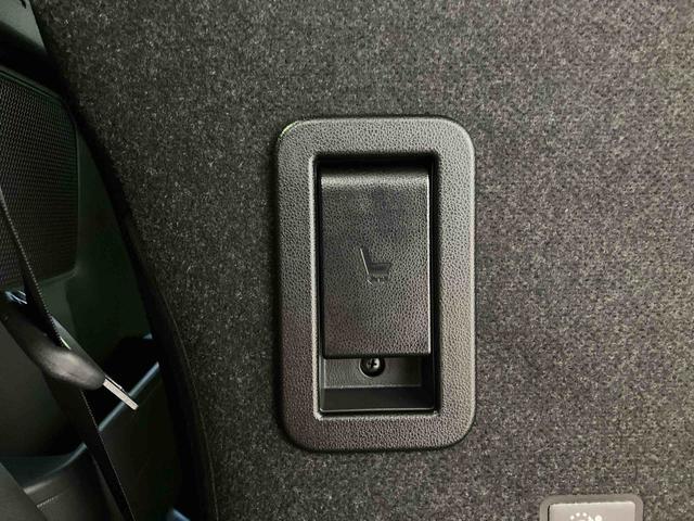 タント カスタムＸ　元試乗車　衝突被害軽減システム　車線逸脱防止　アイドリングストップ　ＬＥＤヘッドランプ　オートライト　シートヒーター　両側電動スライドドア　スマートキー　プッシュスタート　オートマチックハイビーム（39枚目）