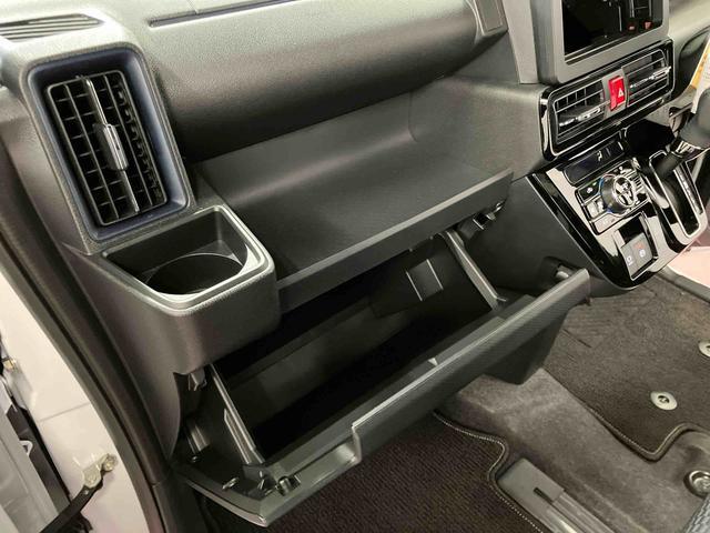 タント カスタムＲＳ　元試乗車　ターボ　両側電動スライドドア　レーンキープアシスト　アイドリングストップ　電動格納ミラー　シートヒーター　オートマチックハイビーム　ＬＥＤヘッドランプ　１オーナー　オートライト　スマートキー（29枚目）