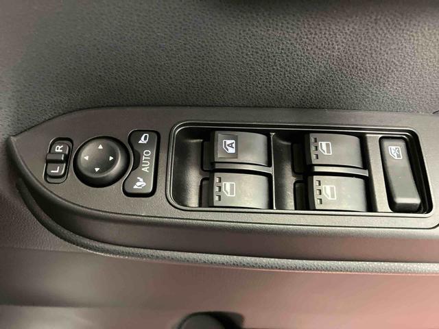 タント カスタムＲＳ　元試乗車　ターボ　両側電動スライドドア　レーンキープアシスト　アイドリングストップ　電動格納ミラー　シートヒーター　オートマチックハイビーム　ＬＥＤヘッドランプ　１オーナー　オートライト　スマートキー（32枚目）