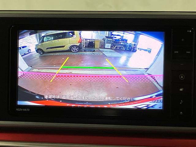 �y�o�b�N�J�����z�@���Ԏ��Ɏԗ�����̗l�q�����邱�Ƃ��ł���̂ŁA�^�]�̕s�����y�����܂��B