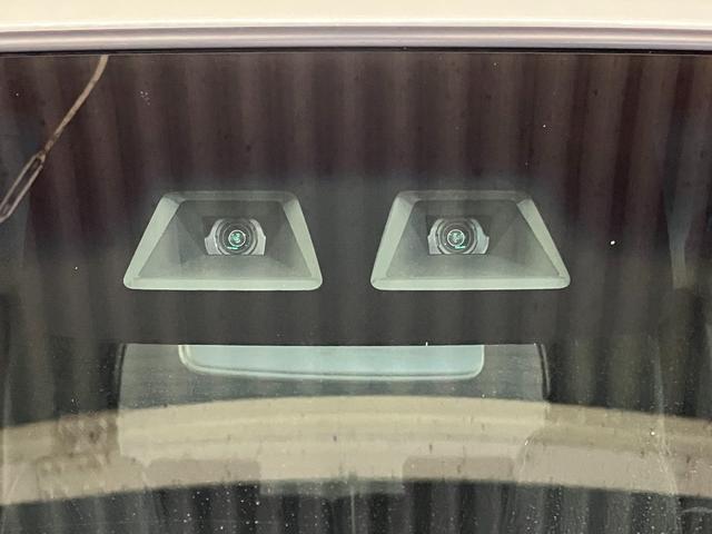 タント カスタムＲＳ　トップエディションリミテッドＳＡＩＩＩ　下取車　ターボ　ナビ　パノラマモニター　ドラレコ　シートヒーター　ＥＴＣ　両側電動スライドドア　ＬＥＤヘッドランプ　スマートキー　オートマチックハイビーム　ＴＶ　アルミホイール　ＤＶＤ　車線逸脱警報（9枚目）