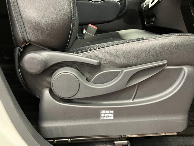 タント カスタムＲＳ　トップエディションリミテッドＳＡＩＩＩ　下取車　ターボ　ナビ　パノラマモニター　ドラレコ　シートヒーター　ＥＴＣ　両側電動スライドドア　ＬＥＤヘッドランプ　スマートキー　オートマチックハイビーム　ＴＶ　アルミホイール　ＤＶＤ　車線逸脱警報（26枚目）