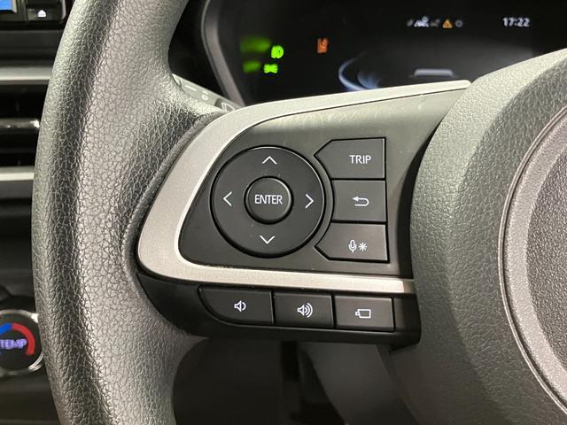 �y�X�e�A�����O�X�C�b�`�z�@�茳�̃X�C�b�`�ŃI�[�f�B�I�Ȃǂ̑��삪�ł��܂��B