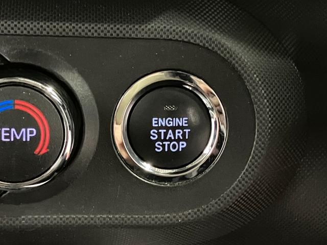 �y�v�b�V���{�^���X�^�[�g�z�@�X�}�[�g�L�[���g�т��A�u���[�L�𓥂݂Ȃ���{�^�������������ŃG���W���������邱�Ƃ��ł��܂��B