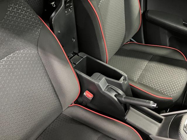 �t�����g�Z���^�[�A�[�����X�g�i�{�b�N�X�t�j